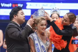 Ngân 98 bất ngờ đoạt giải Á hậu tại cuộc thi nhan sắc thế giới