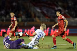 Vòng 25 V-League 2019: Văn Thanh giúp người hâm mộ phố núi thở phào