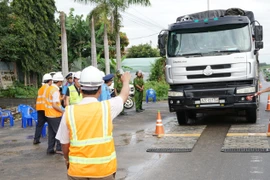 Tăng cường dẹp xe quá tải đường Hồ Chí Minh đoạn Gia Lai - Kon Tum