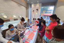 Giá vàng hôm nay 2-11: Vừa mở cửa đã bật tăng mạnh