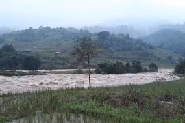 Kon Tum: Tích cực tìm kiếm 1 nam thanh niên bị nước cuốn trôi