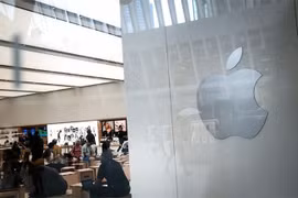 CEO Tim Cook hứa hẹn sẽ có nhiều điều thú vị hơn trong năm nay