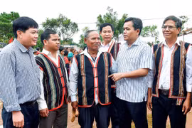 Bí thư Tỉnh ủy Hồ Văn Niên: Phát huy sức mạnh cộng đồng để phát triển kinh tế-xã hội