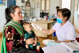Cần có cơ chế thu hút bác sĩ