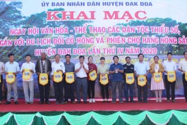 Khai mạc Ngày hội văn hóa-thể thao các dân tộc thiểu số gắn với du lịch đồi cỏ hồng huyện Đak Đoa