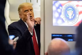 Nhân chứng xuất hiện tố "gian lận bầu cử" Mỹ: 47 USB mất tích, hơn 12 vạn phiếu đáng nghi