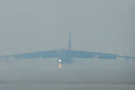 Điều B-52 đến Trung Đông, Mỹ muốn cảnh báo Iran?