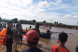 Phú Thiện: Tìm kiếm học sinh lớp 6 bị cuốn trôi trên sông Ayun