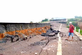 Khắc phục sự cố đường tránh Đông Chư Sê trước Tết Nguyên đán 2021