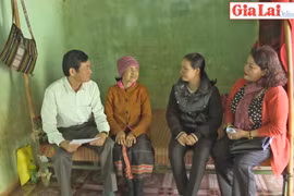 Thăm gia đình có nạn nhân tử vong do tai nạn giao thông ở Gia Lai