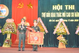 Công ty 715 thi thợ giỏi khai thác mủ cao su