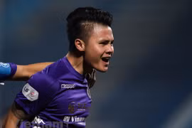 Quang Hải tỏa sáng, Hà Nội loại Sài Gòn để đua 'song mã' với Viettel