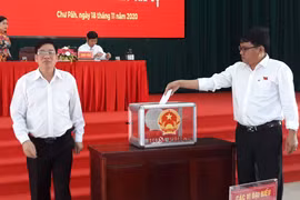 Ông Trần Minh Sơn được bầu giữ chức Chủ tịch HĐND huyện Chư Păh