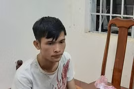 Khởi tố kẻ sát hại tài xế xe ôm 2 tội danh