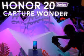 Huawei bán thương hiệu điện thoại giá rẻ