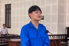 Ép đi đánh nhau bất thành, thợ cắt tóc đâm bạn nhậu