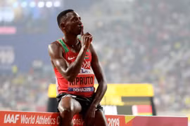 Truy nã nhà vô địch điền kinh thế giới và Olympic vụ cô gái tuổi teen 'mất tích'