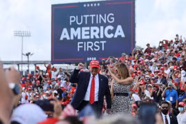 Bầu cử Mỹ: Giằng co ở bang chiến trường, Tổng thống Trump dọa kiện Pennsylvania