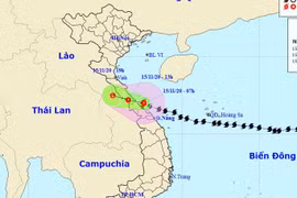 Tin khẩn cấp về bão số 13, miền Trung mưa lớn