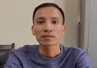 Hà Nội: Nữ tiếp viên quán karaoke bị chủ nợ cắt tóc