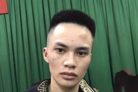 Bắt giữ siêu lừa qua mạng, 'rửa tiền' qua tiệm vàng, tiệm cầm đồ