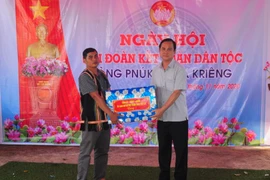 Trưởng ban Dân vận Tỉnh ủy Gia Lai dự Ngày hội Đại đoàn kết toàn dân tộc làng Pnúk