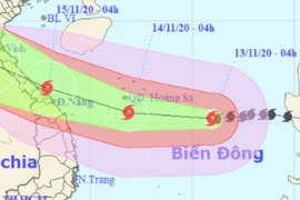 Sáng 14-11 bão số 13 ngay trên biển Việt Nam, tâm bão gió giật cấp 15, sóng cao 10m