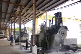 Tháo gỡ vướng mắc để thu hút đầu tư