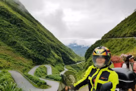 Gia Lai: Nữ "phượt thủ" U60 đặt chân đến 62 tỉnh thành, leo 26km núi đầy ngoạn mục