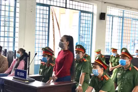 Xuyên tạc lãnh đạo Đảng, nhà nước trên Facebook, 1 phụ nữ bị phạt 2 năm tù