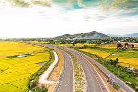 Bình Định gửi 11 kiến nghị lên Bộ GTVT để tạo nền tảng tốt nhất phát triển hạ tầng