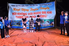 Trung tâm Hoạt động Thanh thiếu nhi tỉnh Gia Lai tuyên truyền về an toàn giao thông trong vùng dân tộc thiểu số