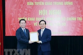 Nguyên Bộ trưởng Phùng Xuân Nhạ làm Phó Trưởng Ban Tuyên giáo Trung ương