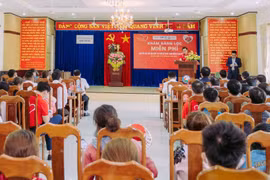 Khai mạc chương trình "Trái tim cho em" tại Gia Lai