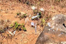 Pleiku: Bất an vì bơm kim tiêm vứt bừa bãi