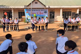 Trung tâm Hoạt động Thanh thiếu niên tỉnh Gia Lai tổ chức sân chơi "Thiếu nhi với an toàn giao thông"