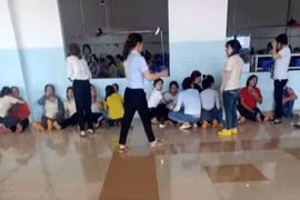 Hàng chục công nhân đau đầu, nôn ói phải nhập viện sau bữa trưa