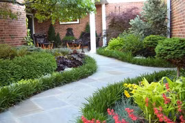 Thiết kế sân vườn đẹp bạn nên biết những nguyên tắc sau