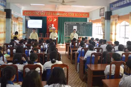 Tư vấn hướng nghiệp cho học sinh THPT ở Pleiku và Chư Sê