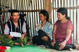 Kông Chro chú trọng tuyên truyền bầu cử trong vùng dân tộc thiểu số