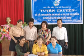 Tuyên truyền về sản xuất, kinh doanh nông sản, thực phẩm an toàn cho phụ nữ xã Kon Thụp