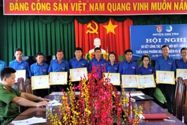 Trao giải cuộc thi ảnh trực tuyến "Khoảnh khắc đẹp đoàn viên"