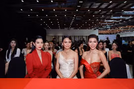 Á hậu Thúy Vân tái xuất với váy xẻ sâu, gợi cảm, đối đầu Mâu Thủy, Minh Tú