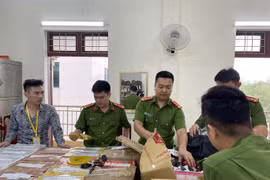 Bắt giữ "kho" thiết bị đánh bạc gian lận do cặp vợ chồng làm chủ