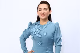 Phi Nhung: "Tôi sẽ khóc rất nhiều khi được đoàn tụ với con gái ruột"