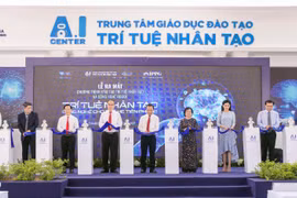 Ông Johnathan Hạnh Nguyễn tài trợ 10 triệu USD đào tạo trí tuệ nhân tạo