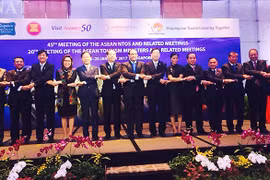 Trông người lại ngẫm đến ta