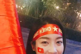 Tim Đỗ Mỹ Linh đập loạn xạ khi bất ngờ Bùi Tiến Dũng "thả thính"