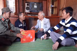 Chư Pưh: Thăm, tặng quà cựu tù chính trị yêu nước