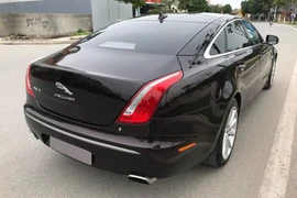 Xe sang Jaguar XJL "xài chán" bán 2,7 tỷ tại Việt Nam